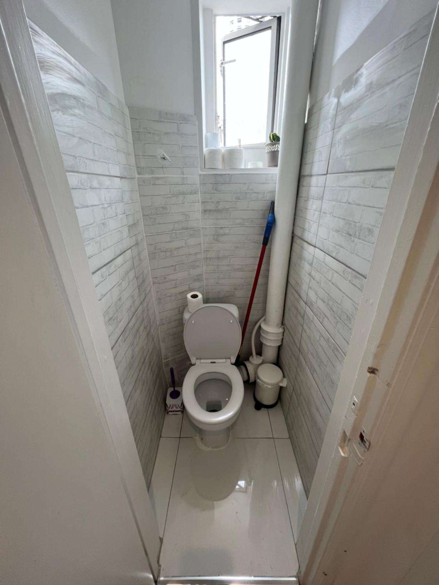 Miles 4Floor Apartment ลอนดอน ภายนอก รูปภาพ